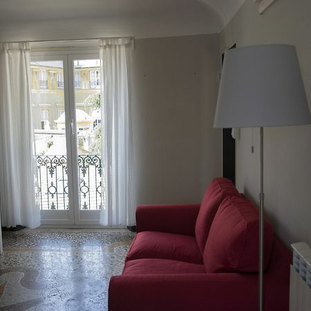 Sky On The Roofs - Il Cielo Sui Tetti Hotel Genoa Exterior photo